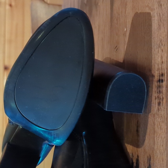 NWT Beautiful Marc Fisher Rublia Classic High Heeled Black Boots. sz 9 - Picture 7 of 15